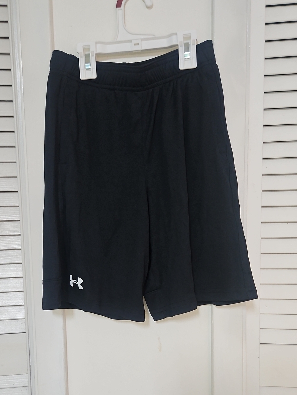 NWT Under Armor Boy's Black Athletic Shorts